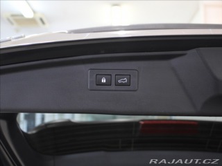 Subaru Outback 2,5 i TOURING Tažné PANO. 2022