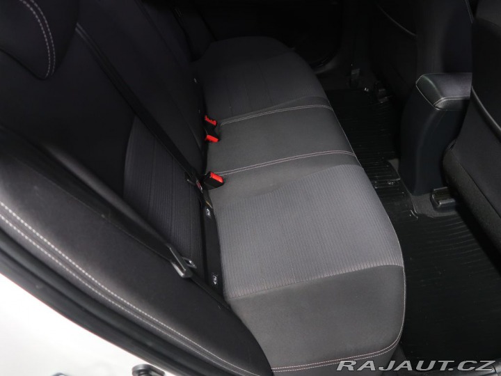 Toyota Avensis 2.0D4D,CZ,Manuál 2015