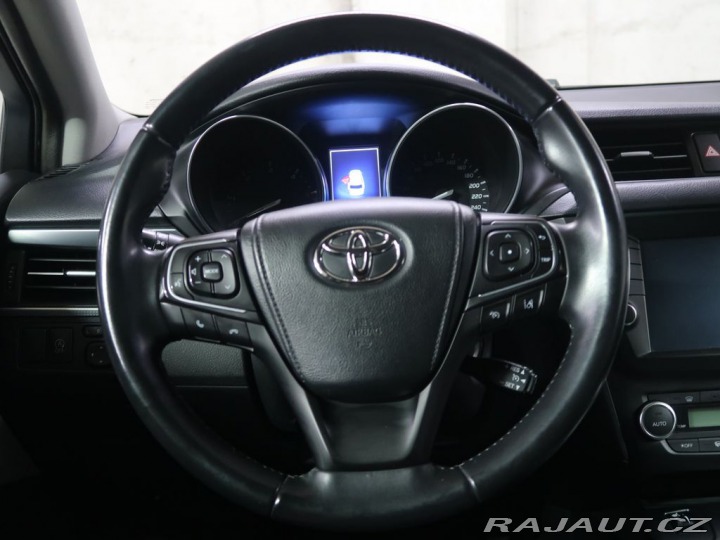 Toyota Avensis 2.0D4D,CZ,Manuál 2015