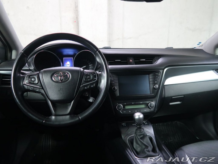 Toyota Avensis 2.0D4D,CZ,Manuál 2015