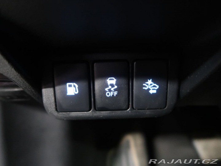 Toyota Avensis 2.0D4D,CZ,Manuál 2015