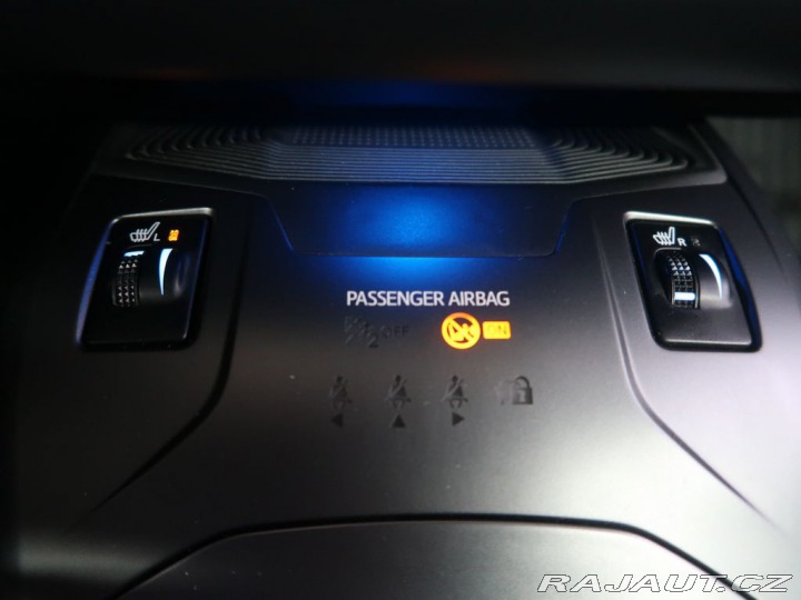 Toyota Avensis 2.0D4D,CZ,Manuál 2015