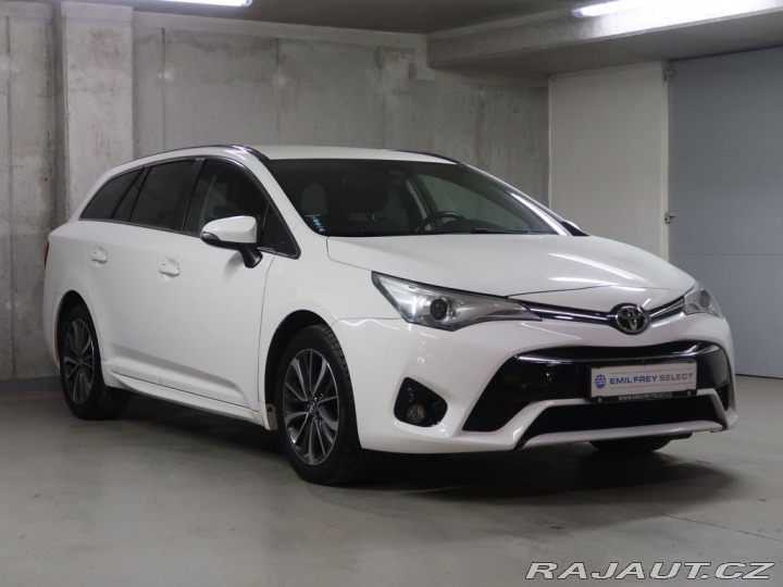 Toyota Avensis 2.0D4D,CZ,Manuál 2015
