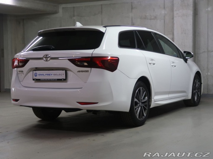 Toyota Avensis 2.0D4D,CZ,Manuál 2015