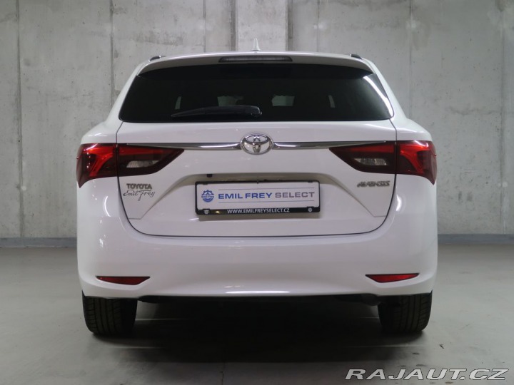 Toyota Avensis 2.0D4D,CZ,Manuál 2015