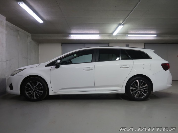 Toyota Avensis 2.0D4D,CZ,Manuál 2015