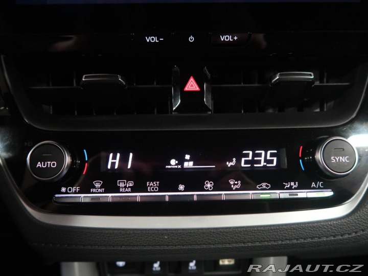 Toyota Corolla Cross 2.0Hybrid,CZ,PremierEditi 2023