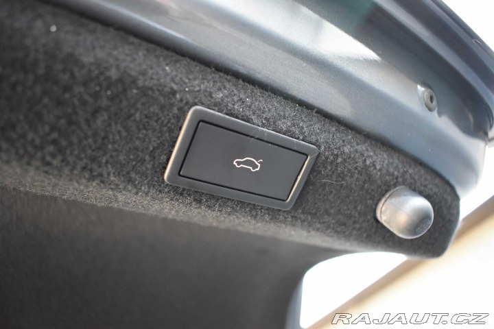 Škoda Superb 2.0 TDI L&K REZERVACE 2022