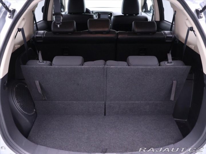Mitsubishi Outlander 2,3 INSTYLE 110kW 4WD CZ 2015