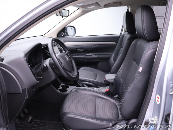 Mitsubishi Outlander 2,3 INSTYLE 110kW 4WD CZ 2015