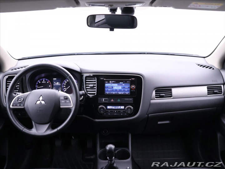 Mitsubishi Outlander 2,3 INSTYLE 110kW 4WD CZ 2015