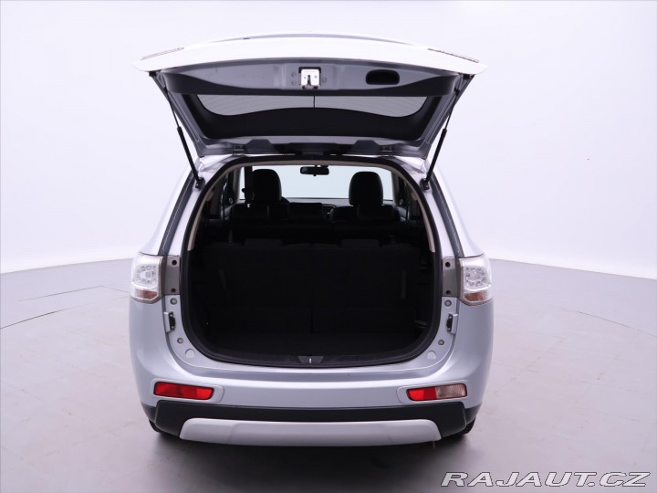Mitsubishi Outlander 2,3 INSTYLE 110kW 4WD CZ 2015