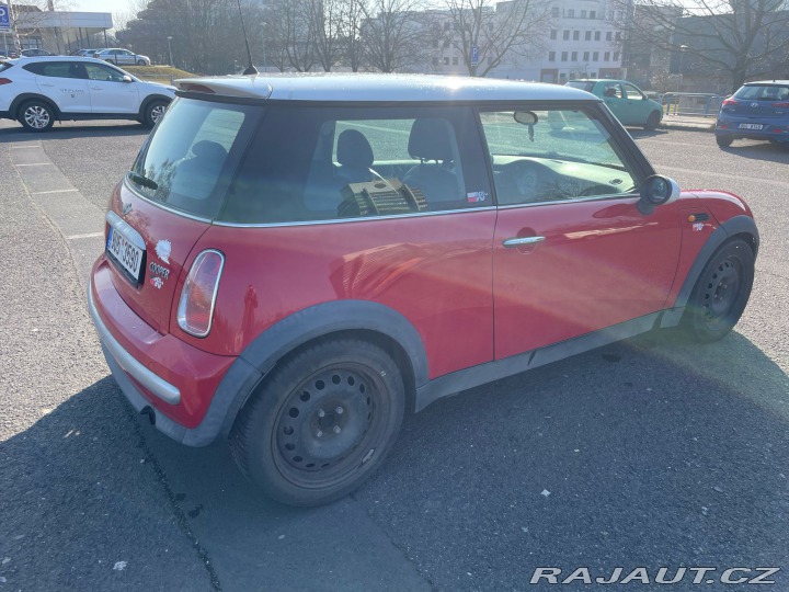 Mini Cooper R50 2003