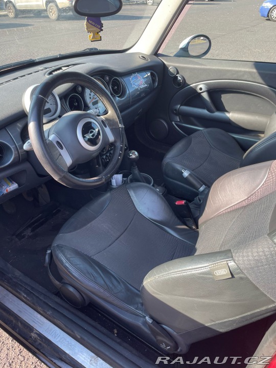 Mini Cooper R50 2003
