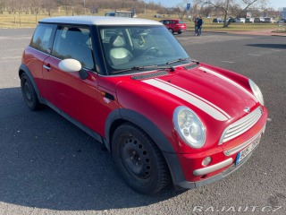 Mini Cooper R50 2003