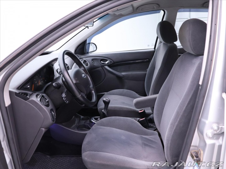 Ford Focus 1,6 16V Ghia Aut.klima Xe 2003