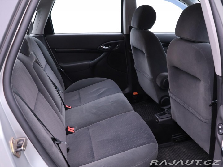 Ford Focus 1,6 16V Ghia Aut.klima Xe 2003