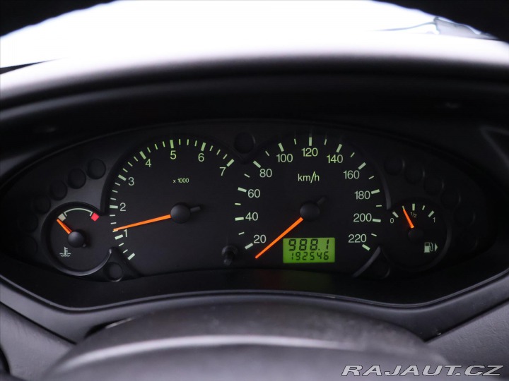 Ford Focus 1,6 16V Ghia Aut.klima Xe 2003
