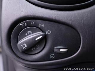 Ford Focus 1,6 16V Ghia Aut.klima Xe 2003
