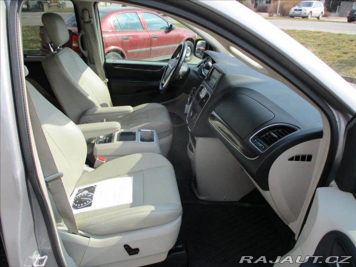 Chrysler Town & Country 3,6 L V6 211kw LPG odp. D 2015