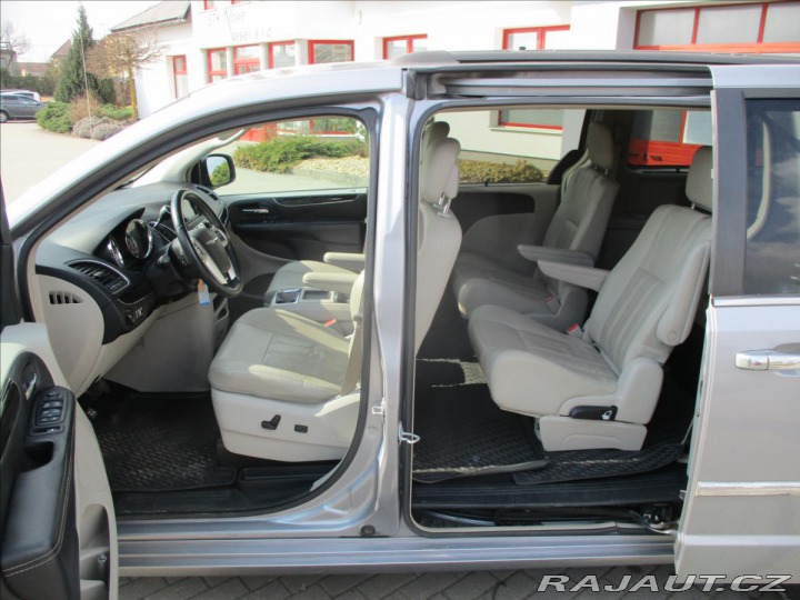 Chrysler Town & Country 3,6 L V6 211kw LPG odp. D 2015