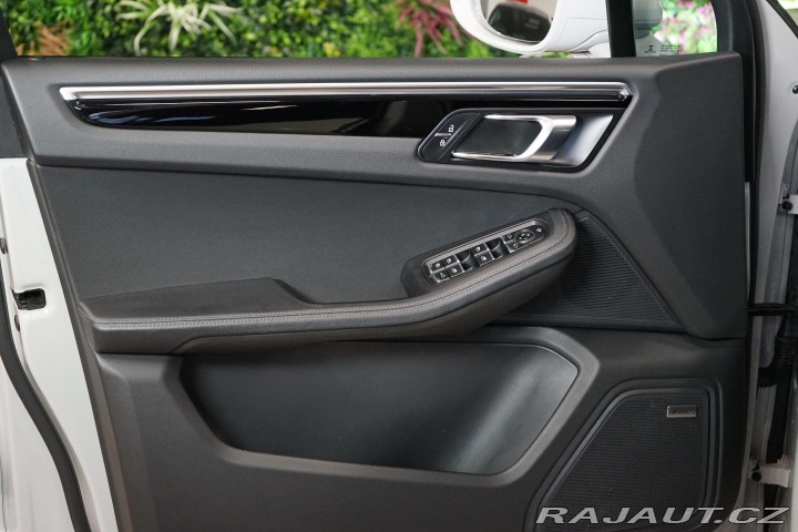 Porsche Macan S Burm Chrono Vzduch PDK 2022