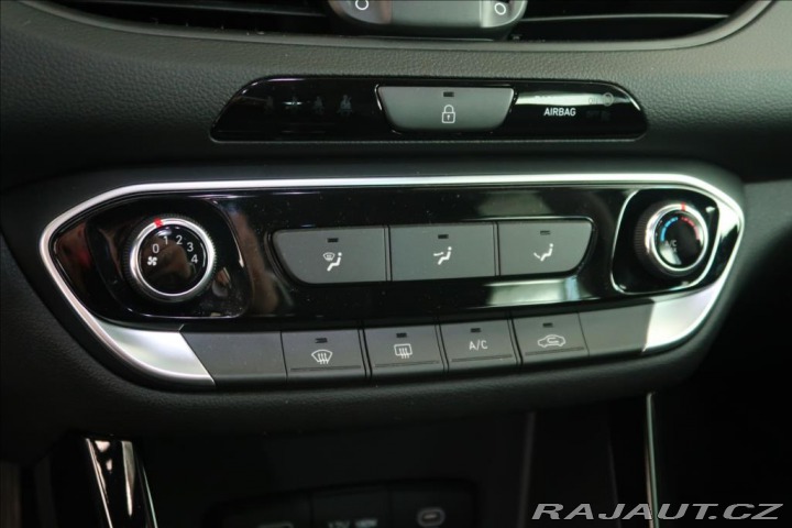 Hyundai i30 1,5 i CVVT SMART CLIMATE 2024