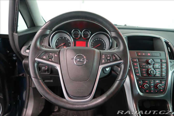 Opel Astra 1,4 Turbo 103kW Sport 2011