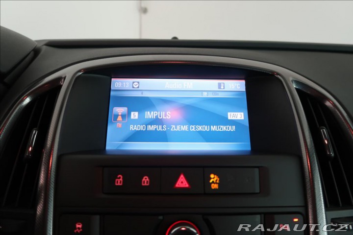Opel Astra 1,4 Turbo 103kW Sport 2011