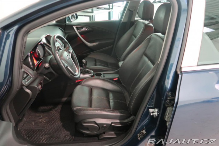 Opel Astra 1,4 Turbo 103kW Sport 2011