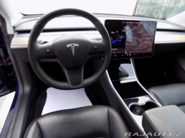 Tesla Model 3 Standard Range +/PANO/LED 2019