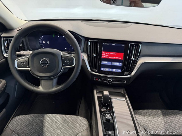 Volvo V60 B4 2.0L 197+14 HP AT7 FWD 2025