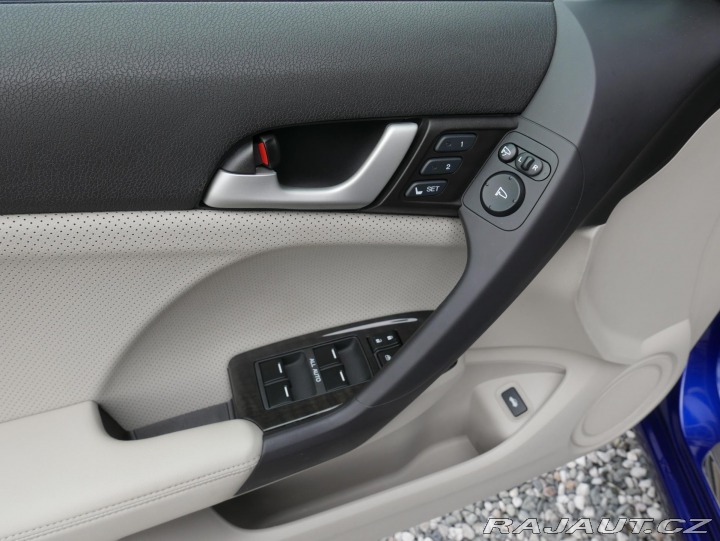 Honda Accord 2,4 i-VTEC Automat REZERV 2010