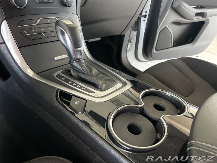 Ford S-MAX 2,0TDCi Aut*Titanium*Tažn 2018