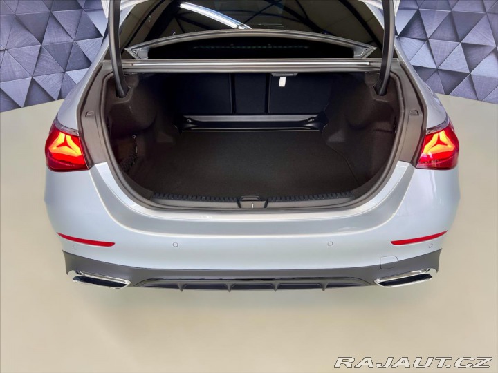 Mercedes-Benz E 220d 4MATIC AMG, WEBASTO, 2025
