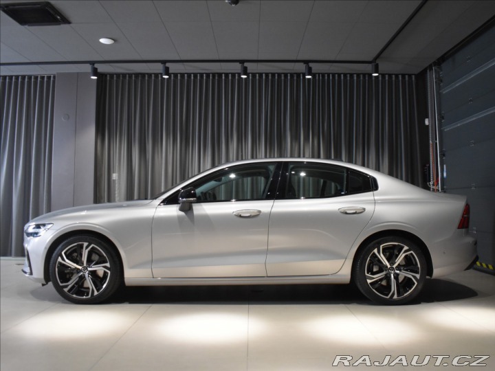 Volvo S60 2,0 B5 AWD ULT Pano,head 2024