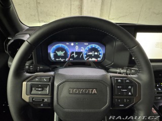 Toyota Land Cruiser 2.8 D-4D 204 k Invincible 2025