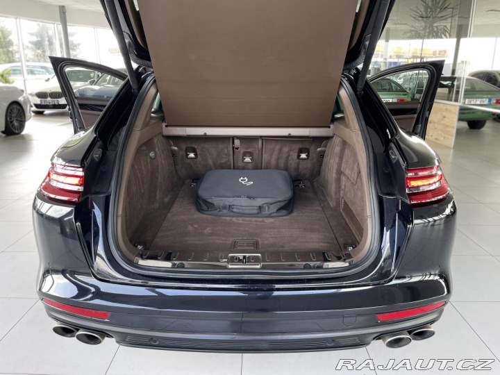 Porsche Panamera 4 E-Hybrid*Matrix*REZERVA 2019
