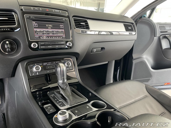 Volkswagen Touareg 3,0TDI V6 4Motion*Kůže*Ta 2016