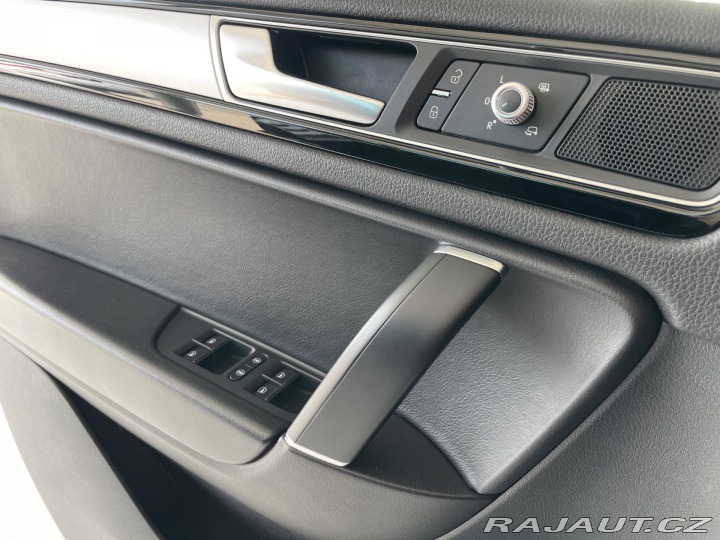 Volkswagen Touareg 3,0TDI V6 4Motion*Kůže*Ta 2016