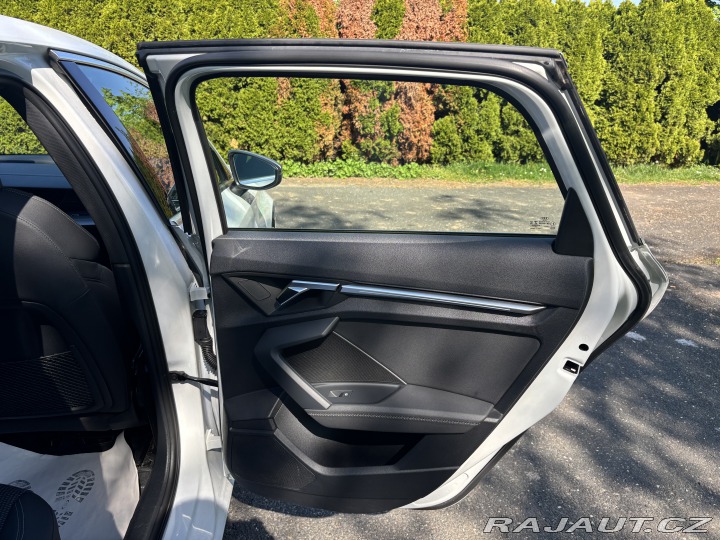 Audi A3 S-LINE výbava Virtual coc 2020
