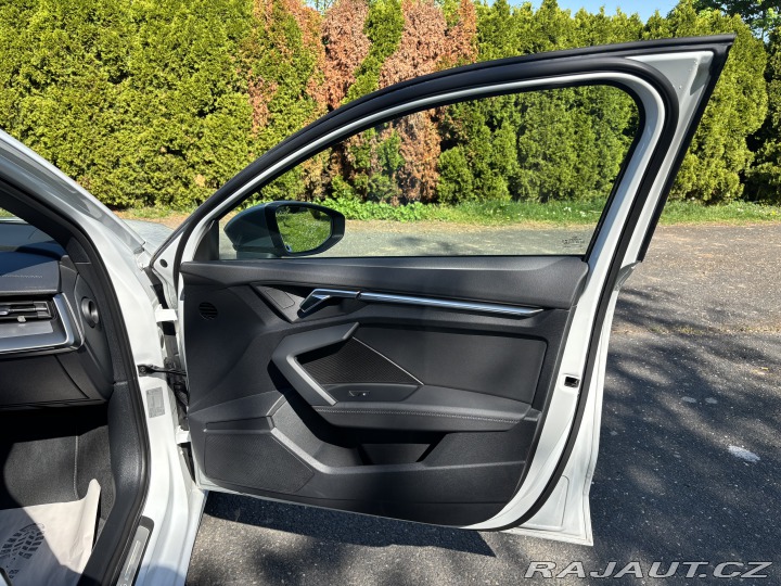 Audi A3 S-LINE výbava Virtual DPH 2020