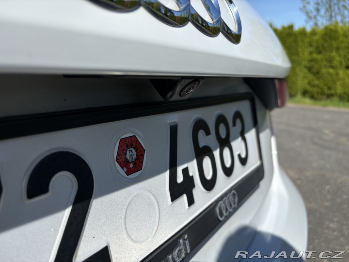 Audi A3 S-LINE výbava Virtual coc 2020