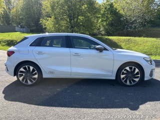 Audi A3 S-LINE výbava Virtual coc 2020