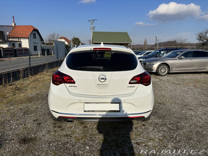 Opel Astra Vyhř. sedačky, P. senzory 2016