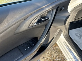 Opel Astra Vyhř. sedačky, P. senzory 2016
