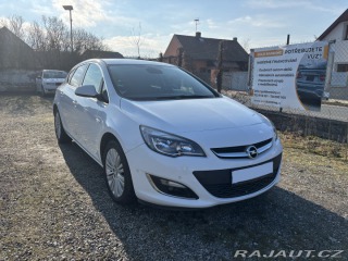 Opel Astra Vyhř. sedačky, P. senzory 2016