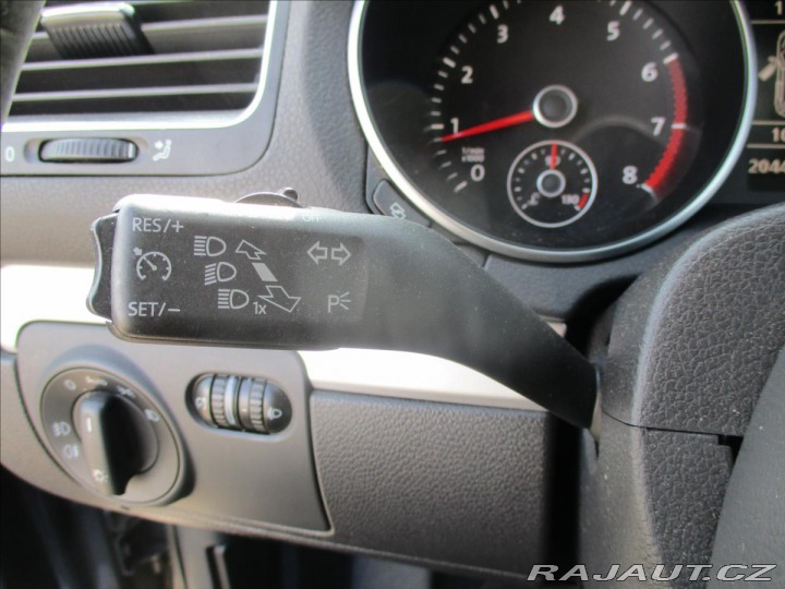 Volkswagen Golf 1,4 TSi 118kw DSG odpočet 2012