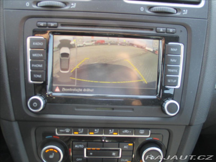 Volkswagen Golf 1,4 TSi 118kw DSG odpočet 2012