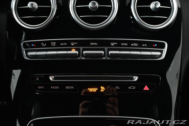 Mercedes-Benz GLC 2,0 250 4Matic Coupé Záru 2018
